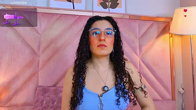 Snapshot of DemiJones_ chatting on May 21, 2026, 5:14 am DemiJones online show from May 21, 2026, 5:14 am