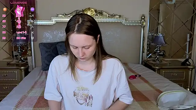 HolyBabyDoll online show from December 3, 2025, 11:52 am