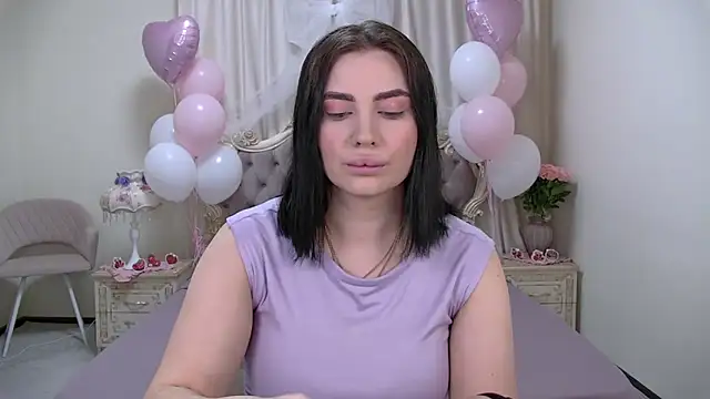 Snapshot of AdrianaTorres chatting on February 13, 2026, 5:03 am AdrianaTorres online show from February 13, 2026, 5:03 am