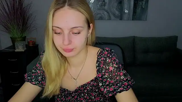 Snapshot of Tina_Jonesi chatting on November 10, 2025, 12:37 pm Tina Jonesi online show from November 10, 2025, 12:37 pm