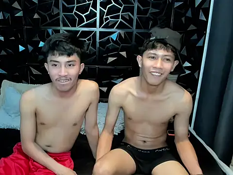 Urloverhardcock online show from April 19, 2026, 8:02 am