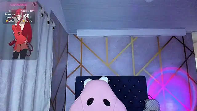 Snapshot of _vaiolet_owo chatting on February 8, 2026, 5:11 am vaiolet owo online show from February 8, 2026, 5:11 am