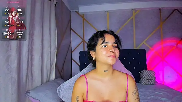 Snapshot of _vaiolet_owo chatting on February 9, 2026, 5:44 am vaiolet owo online show from February 9, 2026, 5:44 am