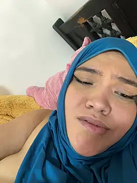 Snapshot of sweetmuslim01 chatting on December 9, 2024, 10:30 pm sweetmuslim01 online show from December 9, 2024, 10:30 pm