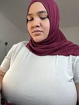 Snapshot of sweetmuslim01 chatting on February 14, 2025, 8:48 pm sweetmuslim01 online show from February 14, 2025, 8:48 pm