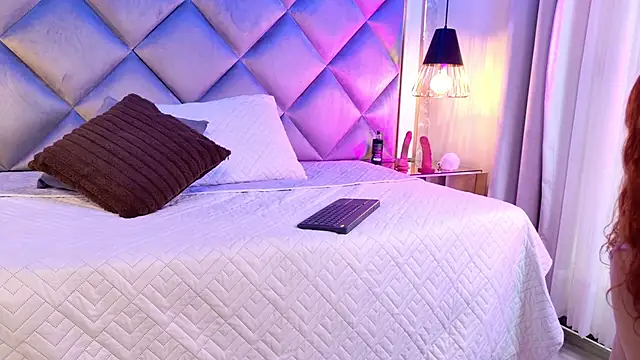 crystal gilton online show from December 1, 2025, 7:19 pm