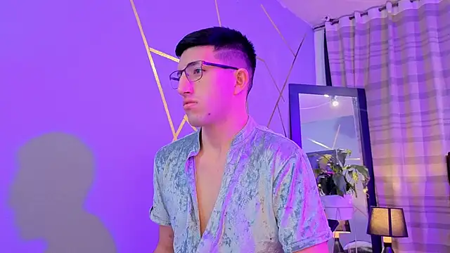 Un Sluttyy online show from November 17, 2025, 11:27 am