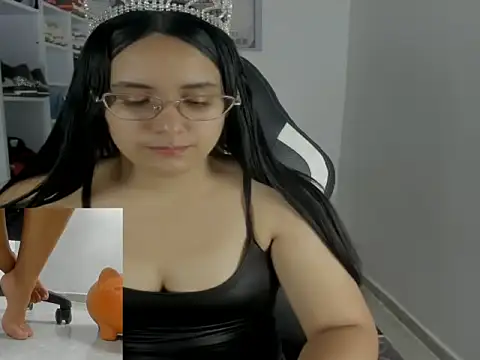 queen findom1 online show from December 5, 2025, 5:38 am