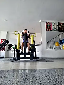 themorenofit08 online show from May 31, 2026, 3:19 pm