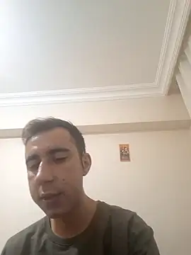 Snapshot of slowdownricK_ chatting on November 8, 2025, 8:18 pm slowdownricK online show from November 8, 2025, 8:18 pm