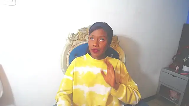 Aliis Love online show from November 27, 2025, 4:47 am