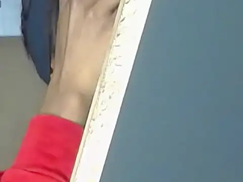 Aliis Love online show from December 15, 2025, 5:17 pm