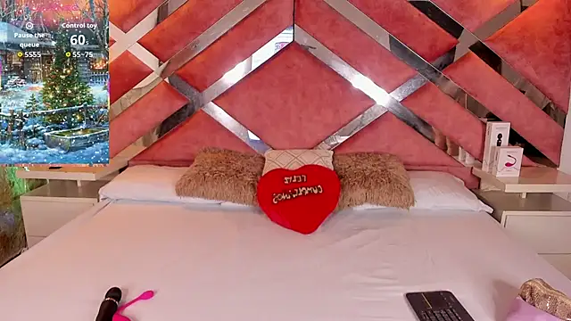 Lily Queen30 online show from December 20, 2025, 8:05 pm