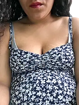 Snapshot of Blackgiirll chatting on November 10, 2025, 5:23 pm Blackgiirll online show from November 10, 2025, 5:23 pm