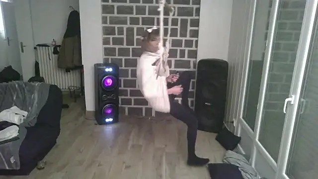 samia42 online show from December 14, 2025, 11:09 pm