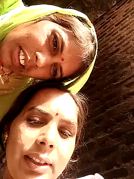 Snapshot of CUTE_V_SEXY chatting on November 9, 2025, 3:27 am CUTE V SEXY online show from November 9, 2025, 3:27 am