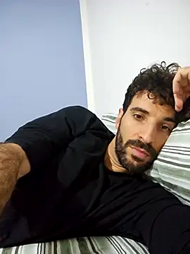 Pinosce6 online show from November 9, 2025, 6:28 pm