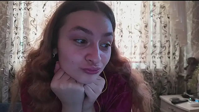 SweetLiaison online show from March 16, 2026, 7:01 am