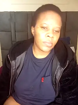 Emmylove-xr25 online show from May 18, 2026, 9:53 pm