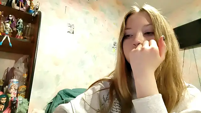 Snapshot of BarkySedna chatting on November 14, 2025, 9:19 am BarkySedna online show from November 14, 2025, 9:19 am