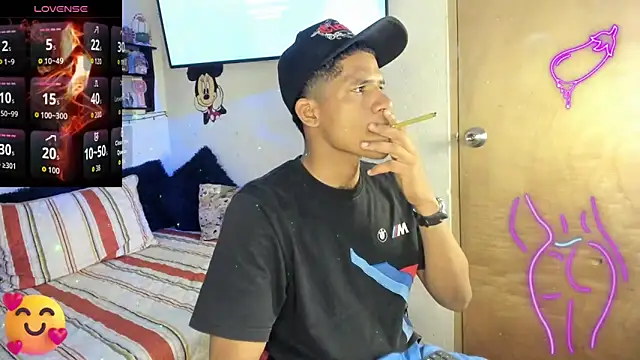 JUANBIGCOCK21CM online show from March 13, 2026, 3:40 pm