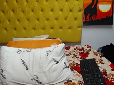 Snapshot of JuiceLips88 chatting on June 24, 2026, 3:22 pm JuiceLips88 online show from June 24, 2026, 3:22 pm