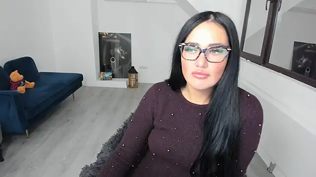 AnyaEvy online show from January 14, 2026, 4:40 am