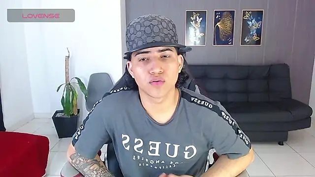 jeipyhot 21  online show from November 8, 2025, 8:07 pm