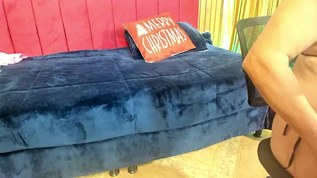 hailey-frost online show from December 20, 2025, 12:56 pm