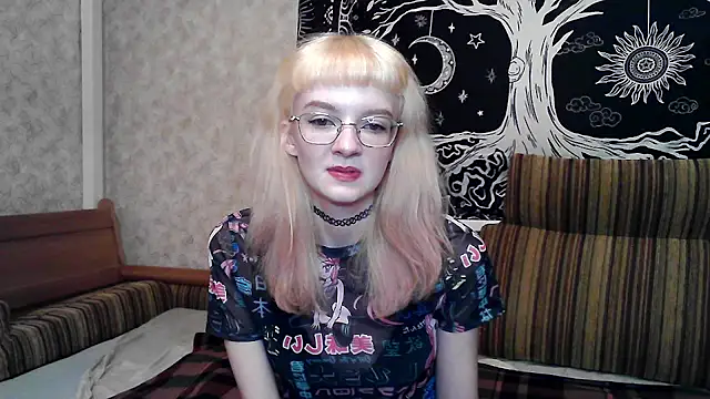 Snapshot of LixLee chatting on November 13, 2025, 9:25 pm LixLee online show from November 13, 2025, 9:25 pm