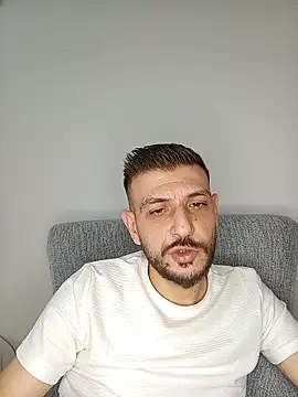 Snapshot of Red_dewilll chatting on November 8, 2025, 11:43 am Red dewilll online show from November 8, 2025, 11:43 am