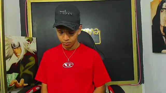 Timmy Kiing  online show from November 30, 2025, 8:35 pm