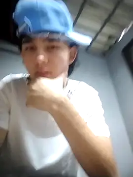 Snapshot of tom_hot20 chatting on November 13, 2025, 8:52 pm tom hot20 online show from November 13, 2025, 8:52 pm