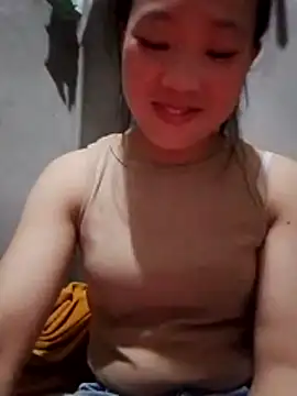 Snapshot of Yumiik2kk chatting on November 17, 2025, 11:38 am Yumiik2kk online show from November 17, 2025, 11:38 am