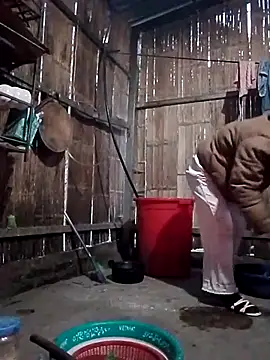 Yumiik2kk online show from November 24, 2025, 11:15 pm