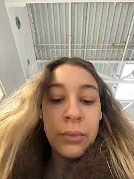 SashaCatt online show from February 10, 2026, 8:40 am