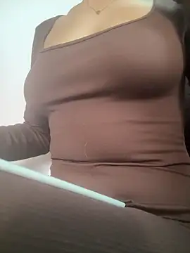 SCARLETT INK  online show from April 13, 2026, 7:52 pm