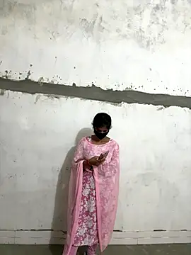 Sunita-collage online show from November 8, 2025, 9:09 am