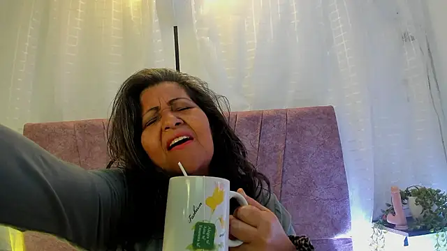 Victoriaa Anderson online show from March 9, 2026, 1:15 pm