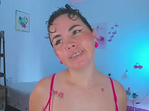 Snapshot of liana_sexy4u chatting on November 10, 2025, 1:54 pm liana sexy4u online show from November 10, 2025, 1:54 pm