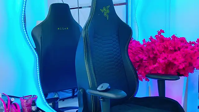 BunnySexyy18 online show from February 2, 2026, 9:24 pm