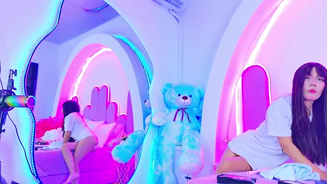 BunnySexyy18 online show from April 13, 2026, 3:23 am