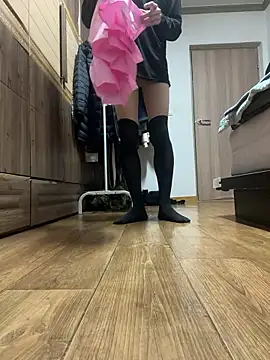 stockingsfixedposition online show from November 23, 2025, 3:01 pm