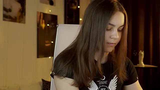 Snapshot of FrancescaCavaliere chatting on June 19, 2026, 12:53 pm FrancescaCavaliere online show from June 19, 2026, 12:53 pm