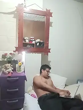 Snapshot of Zack1225 chatting on December 20, 2025, 5:31 pm Zack1225 online show from December 20, 2025, 5:31 pm