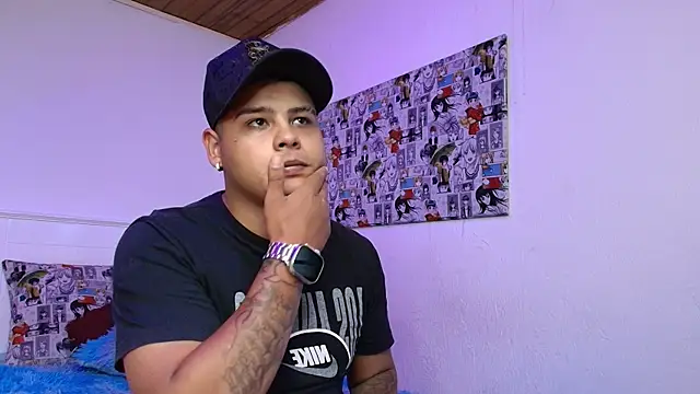 AxelGray nom online show from November 10, 2025, 7:35 pm