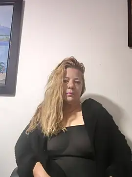 karlaanqui1 online show from April 5, 2026, 11:29 am