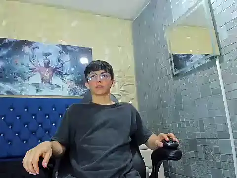 ElanGiraldo online show from March 6, 2026, 1:02 am