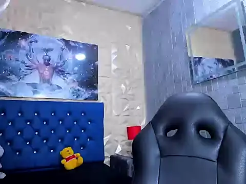 ElanGiraldo online show from March 31, 2026, 10:21 pm