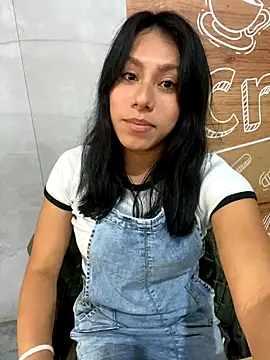 Katherinm online show from November 16, 2025, 6:46 pm